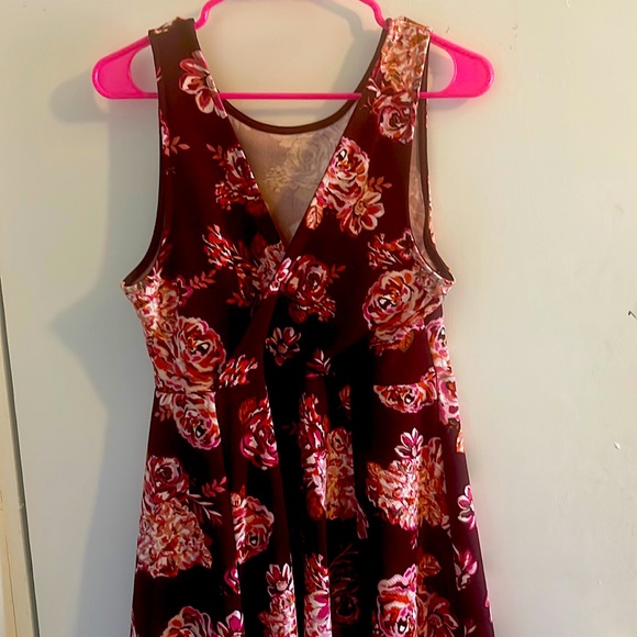 Beautiful dress size XL new never used but without tags - Picture 1 of 3